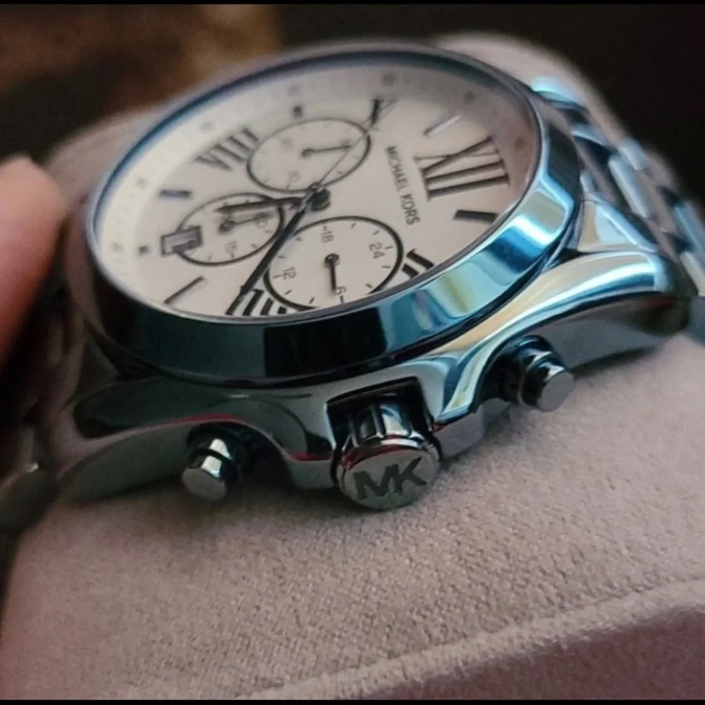 Sold- Michael Kors Bradshaw Chronograph Watch MK6488 - Picture 2 of 4